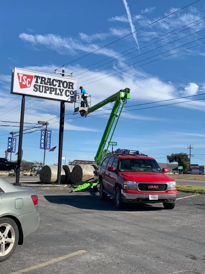 tractor-supply-commercial-electrician